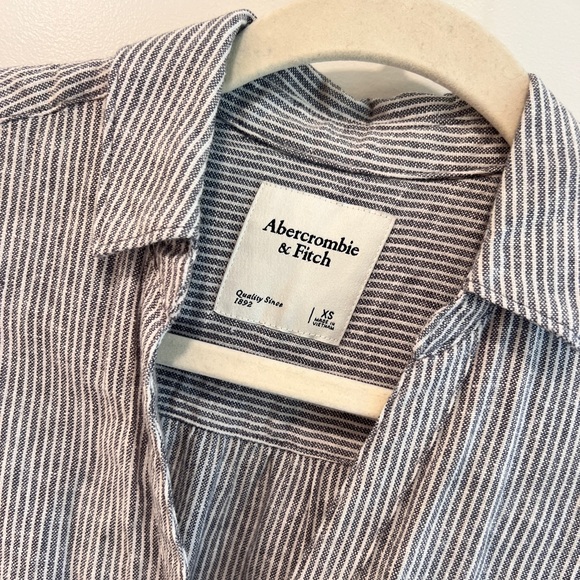 Abercrombie and Fitch, linen blend mid length dress - Picture 2 of 3